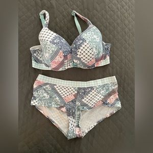 Cacique (Lane Bryant) Bra (42D) & Boy Shorts (14/16)